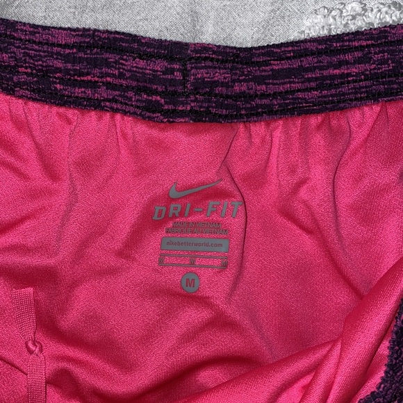 Nike running shorts - Picture 2 of 3